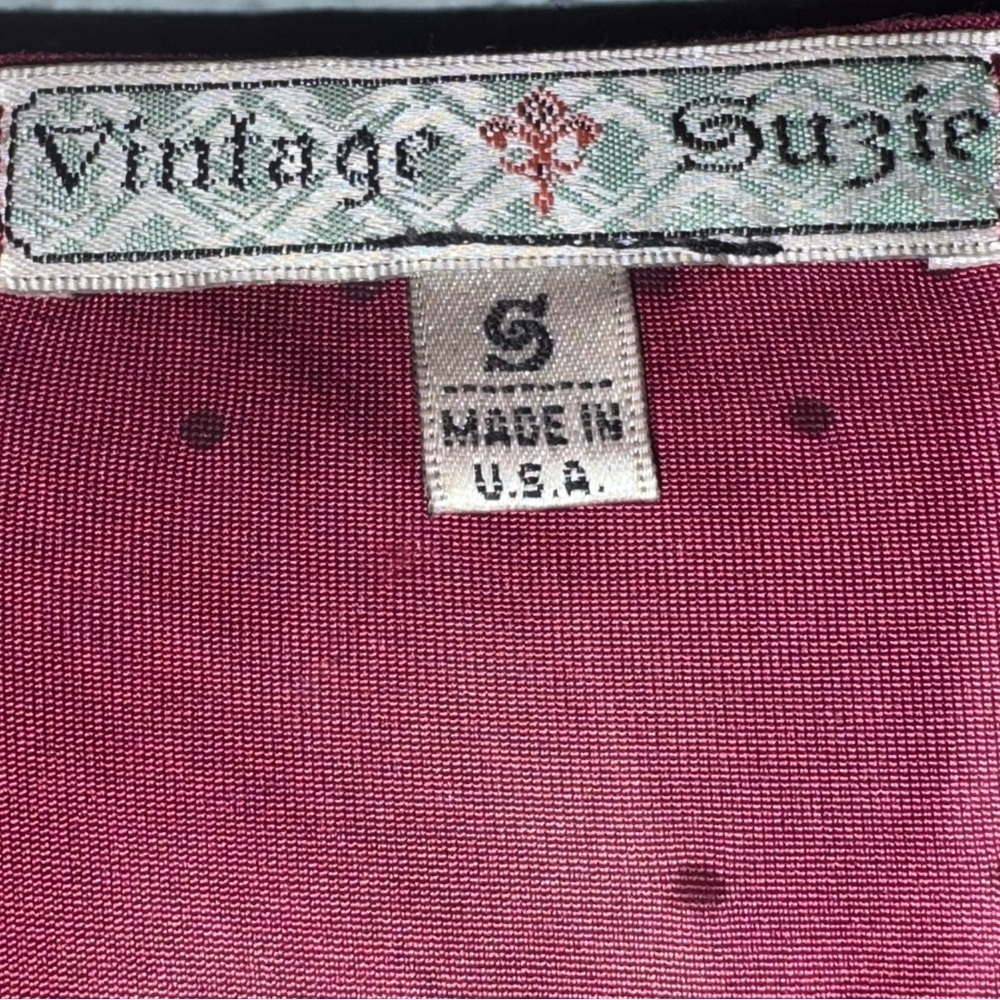 Vintage Suzie Burgundy Floral Top – Size Small | Made in USA - Picture 2 of 6